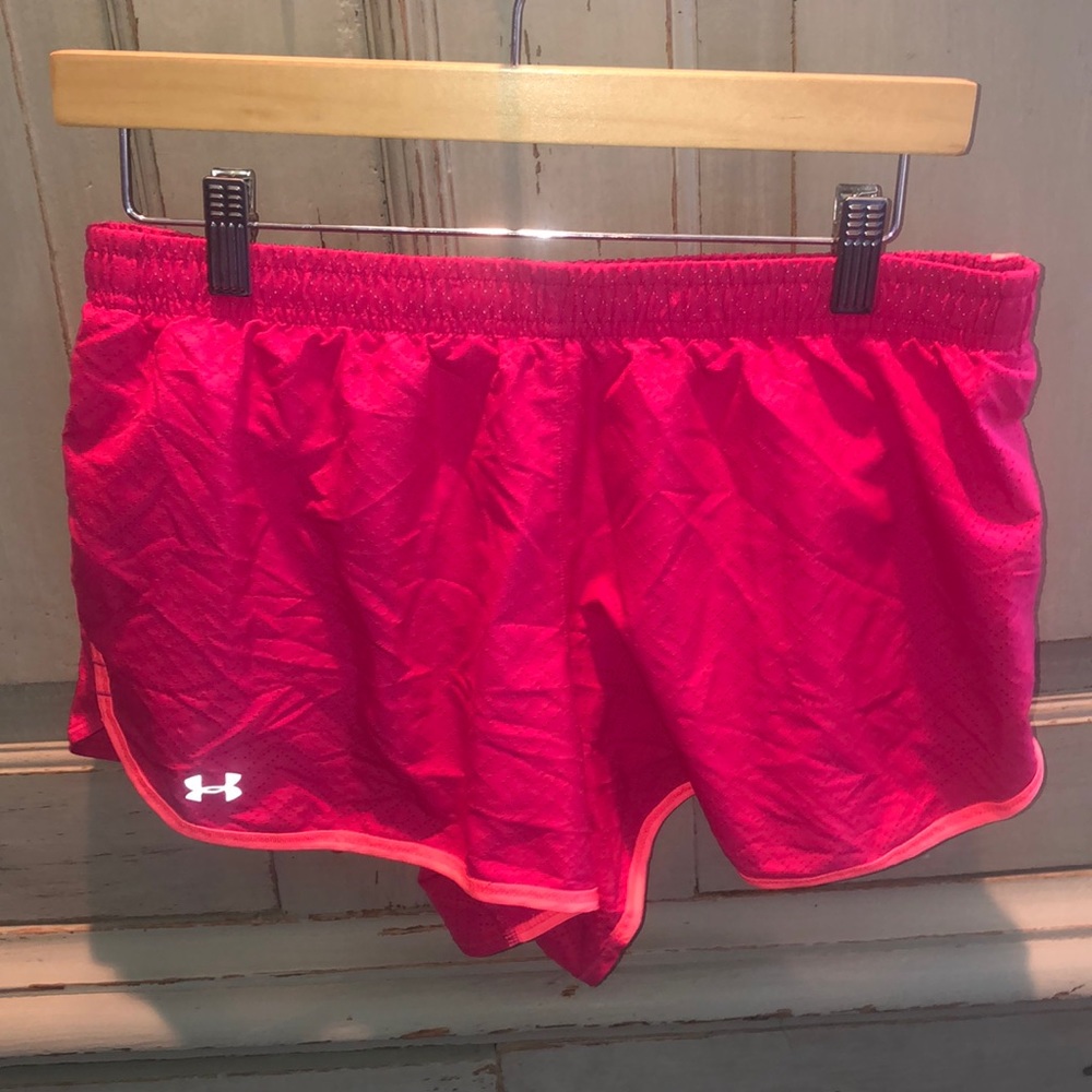 UNDER ARMOUR SHORTS
